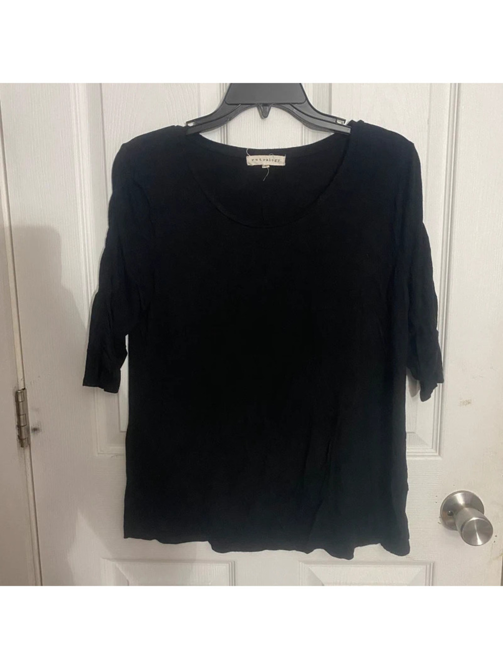 Black Scoop Neck Top L
